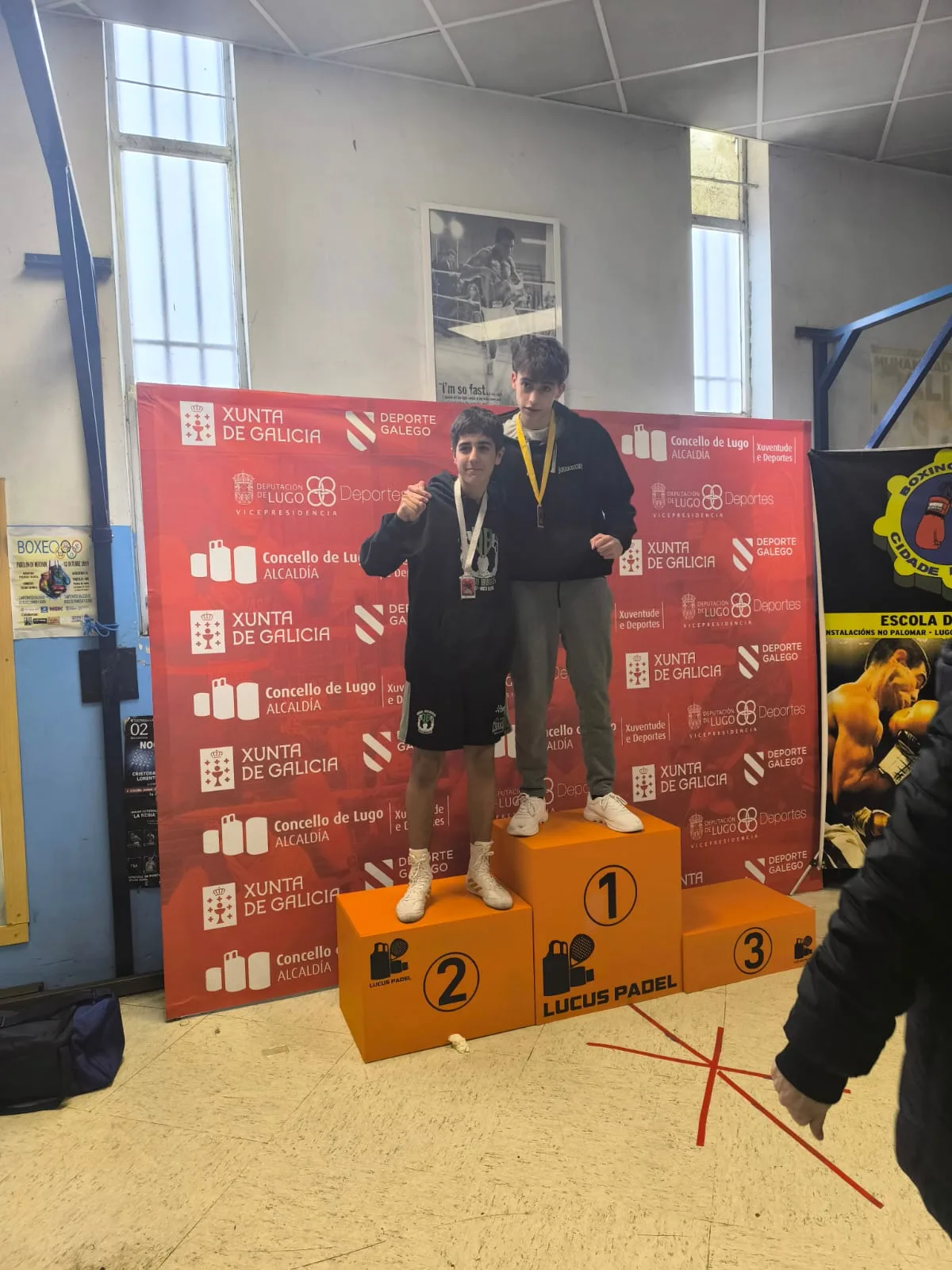 Dos atletas del club en el podio del Open de Lugo, uno con la medalla de oro y otro con la de plata